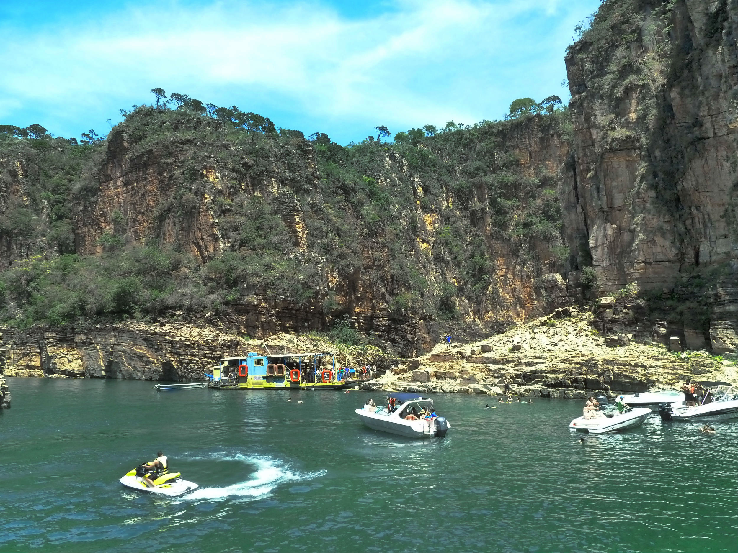 canyons de capitolio de tarde