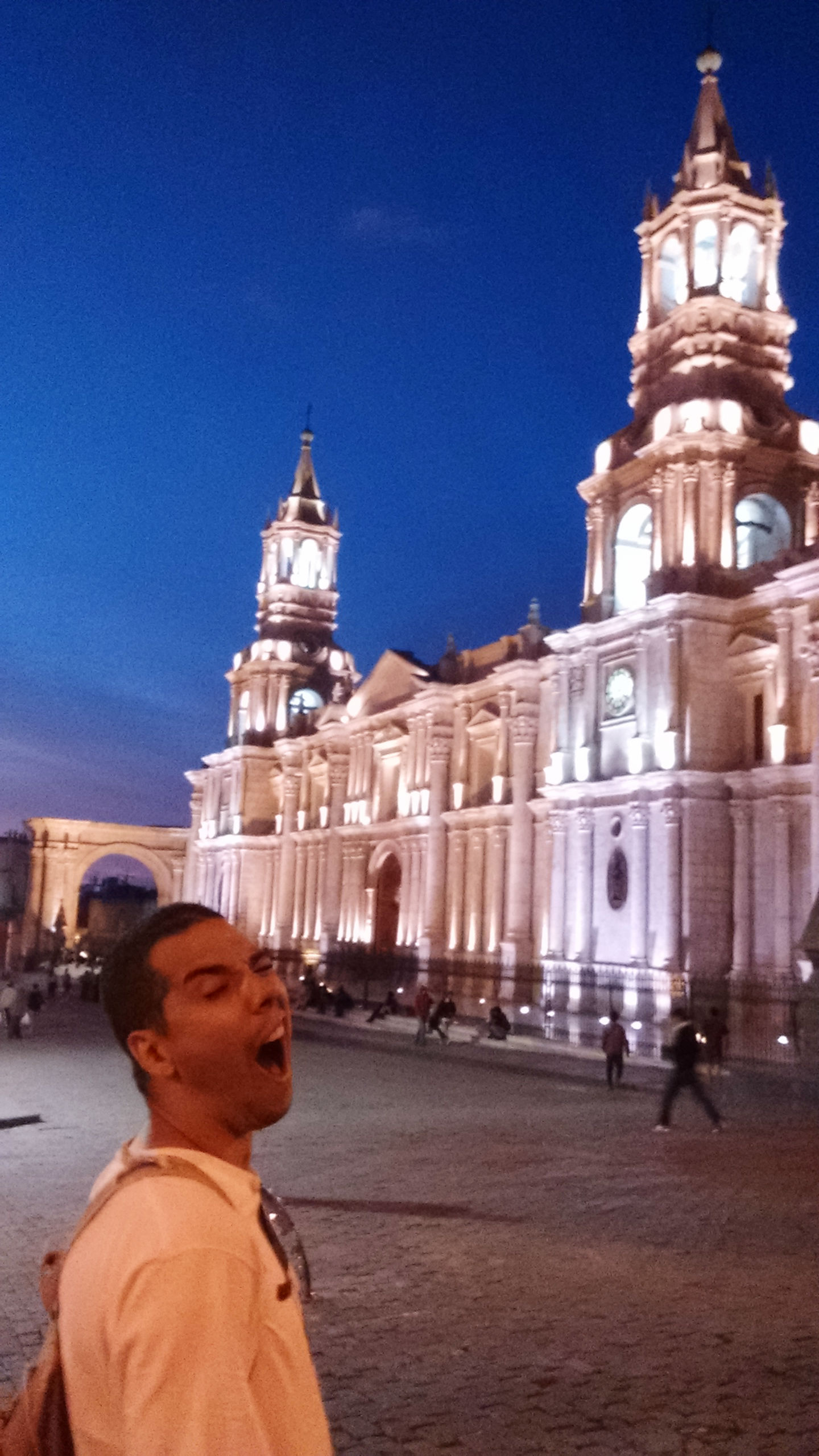 Curtindo muito a Plaza de Arequipa